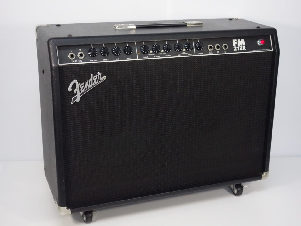 Fender ギターアンプ FM212R